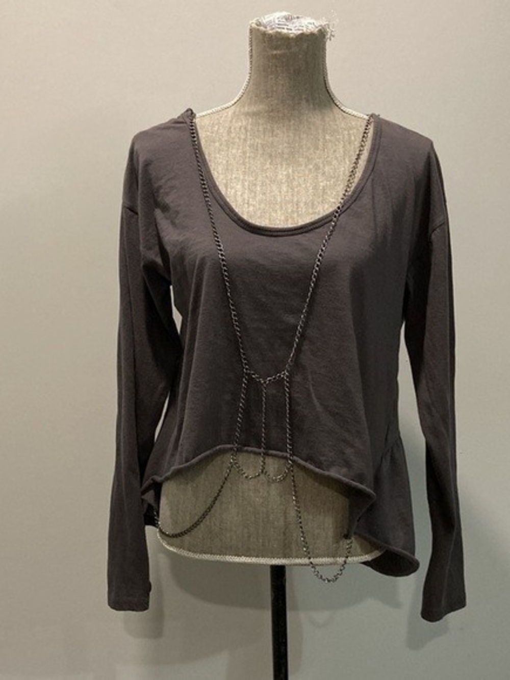Women's Charcoal Long-Sleeve Scoop Neck Top with Chain Detail - Picture 5 of 5